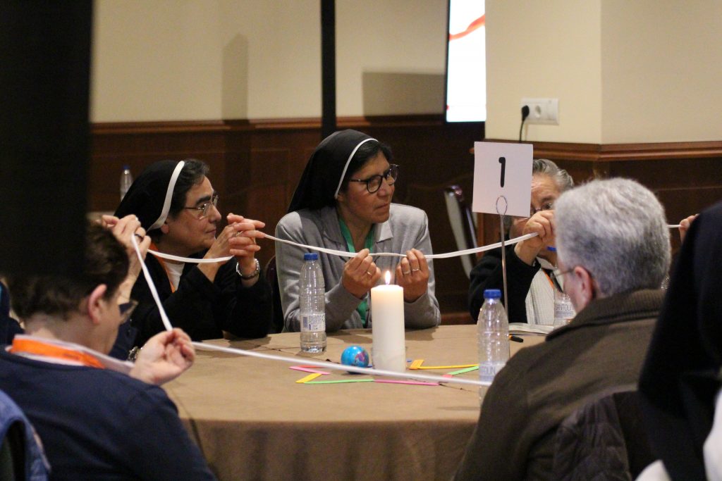 Mujeres religiosas en la Asamblea de la CONFER