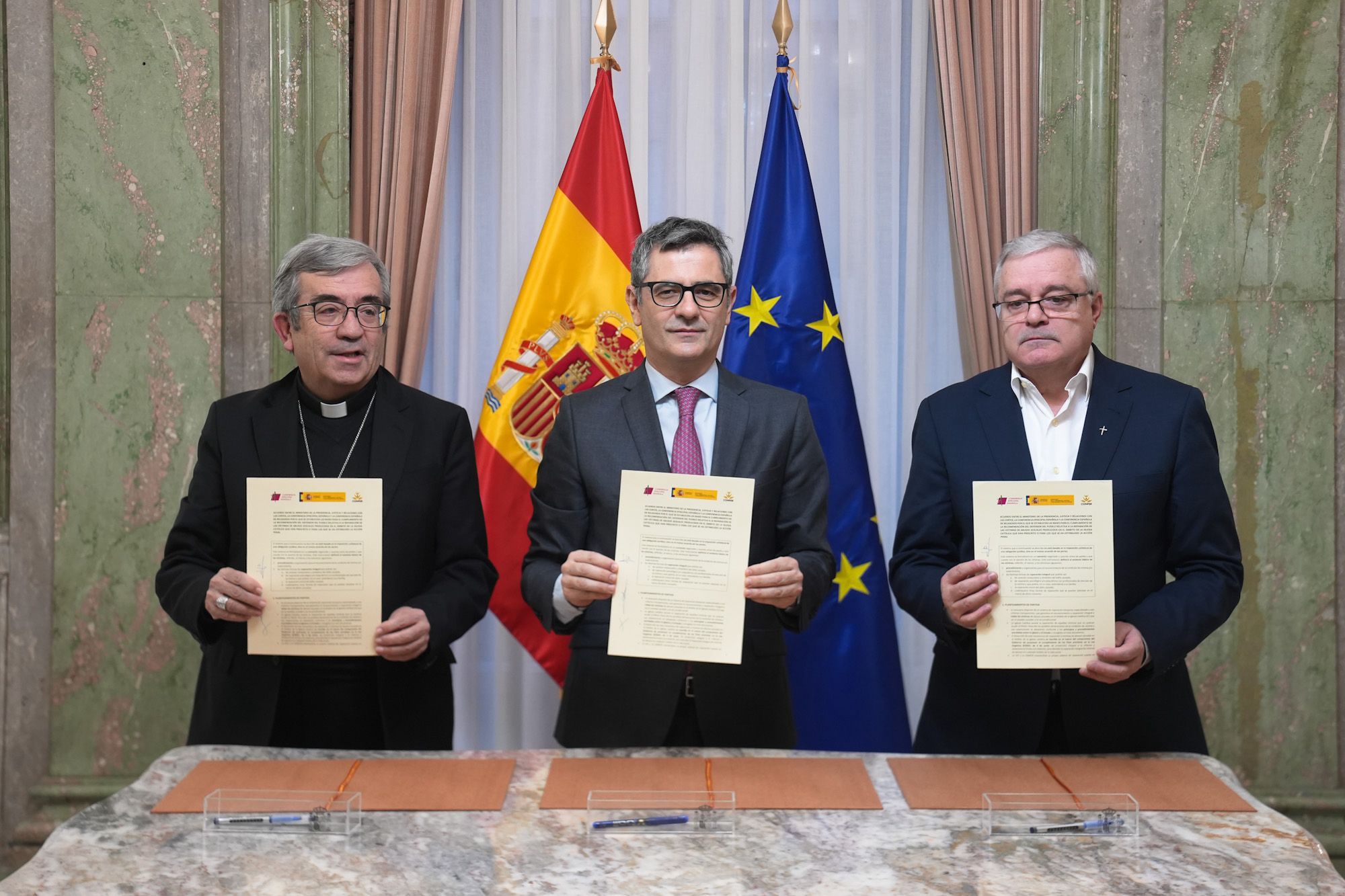 Acuerdo Iglesia-Gobierno para la atención a las víctimas de abusos sexuales a través del Defensor del Pueblo.