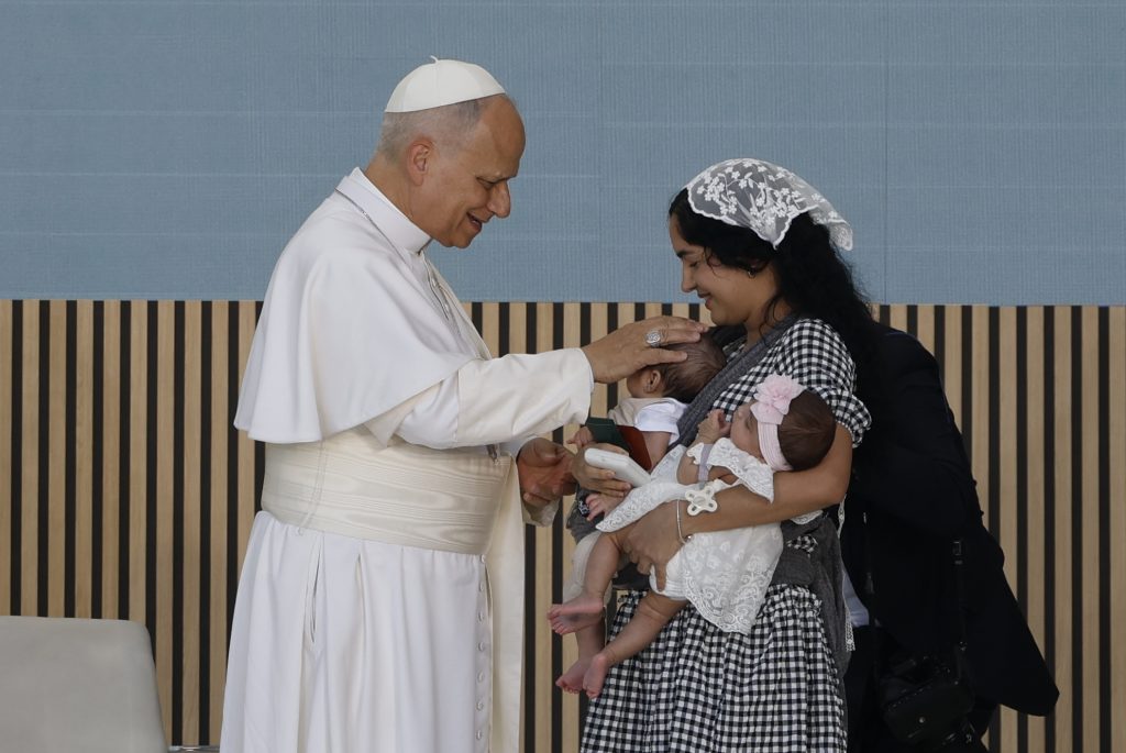 El papa visita CEDIA